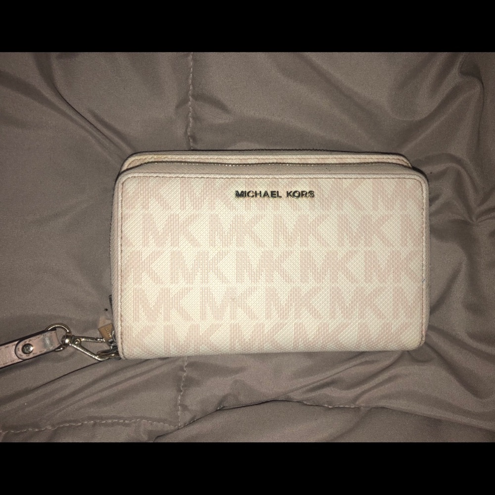 Michael Kors Wristlet